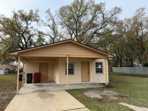 Building Photo - 2 bed/ 1 bath in Plant City