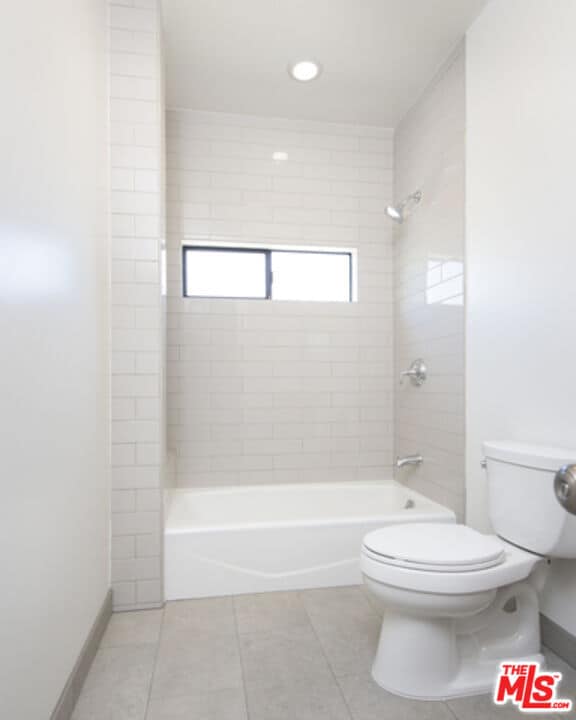 Building Photo - 751 Croft Ave