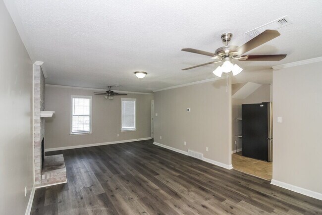 Building Photo - 967 Hawkview Dr