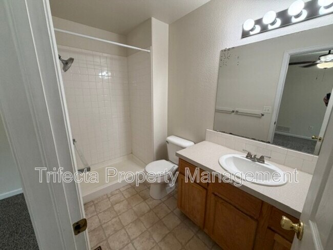 Building Photo - 3627 Glenbarr Ct