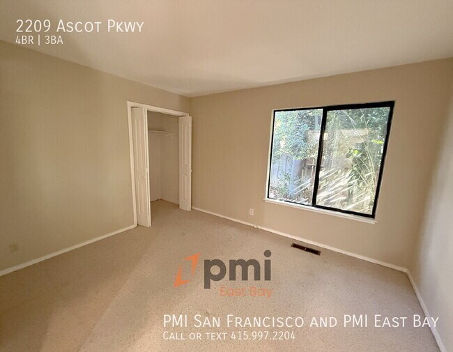 Building Photo - 2209 Ascot Pkwy