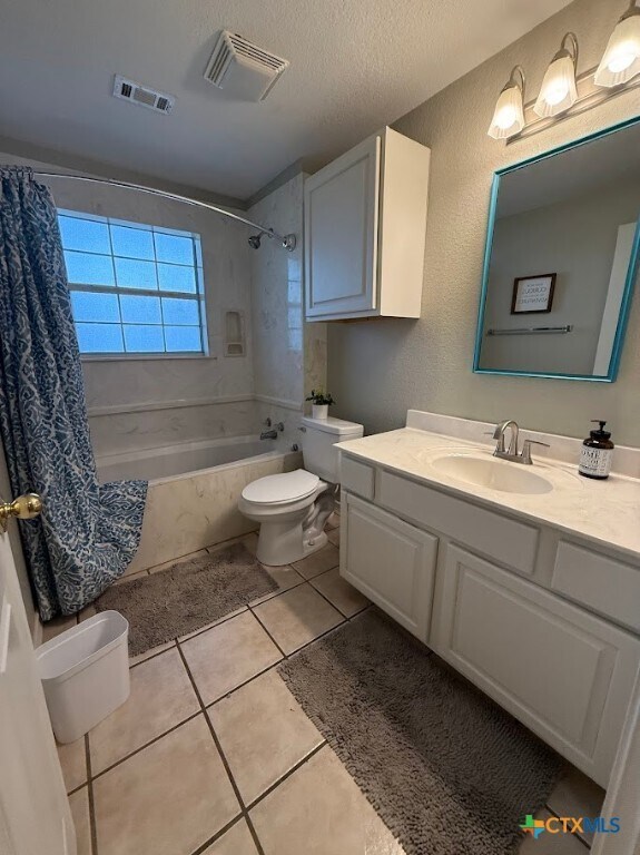 Building Photo - 1832 Canyon Lake Dr