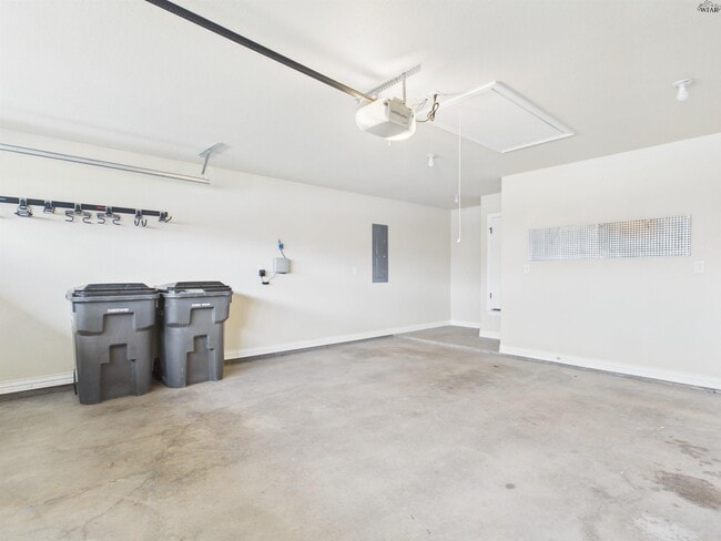 Building Photo - 4806 Falcon Crest Blvd