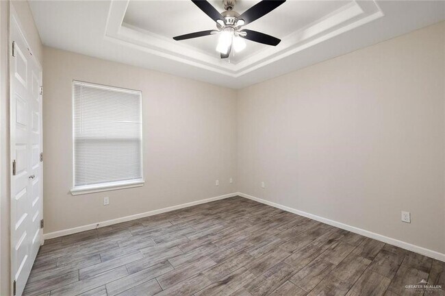 Building Photo - 3409 Sahara Dr