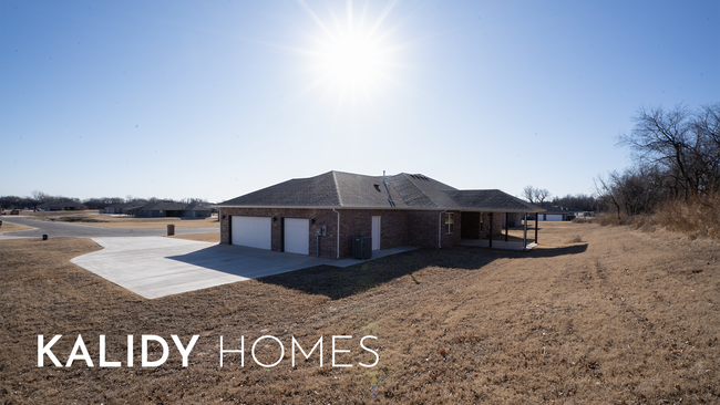 Building Photo - 305 Kirks Holw