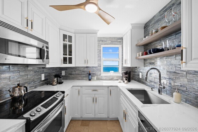Building Photo - 4511 S Ocean Blvd