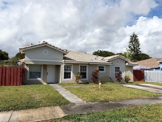 Building Photo - 26140 SW 138th Ave