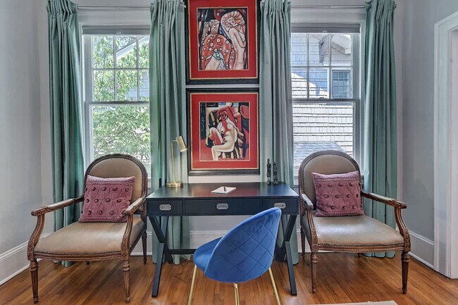 Building Photo - 518 Lamar Ave