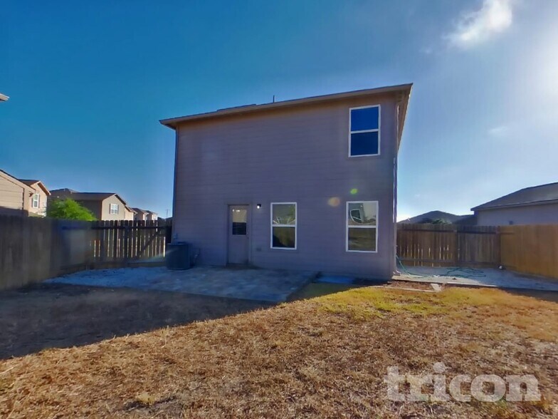 Building Photo - 676 Yearwood Ln