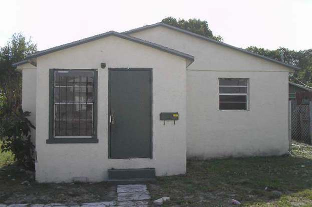 Building Photo - 725 W 6th St