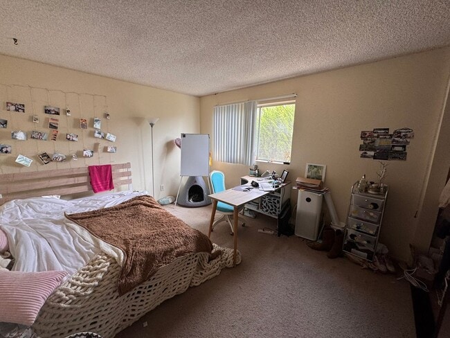 Building Photo - Welcome to this beautiful home in the high...
