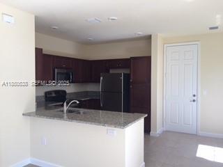 Building Photo - 5906 NW 56th Pl