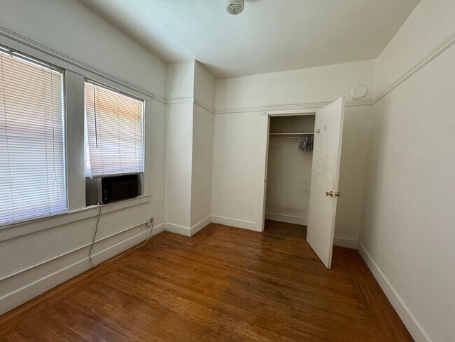 Building Photo - 3129 Broadway