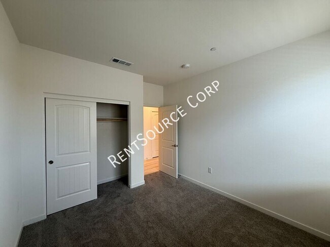 Building Photo - 3717 Santa Monica Ct