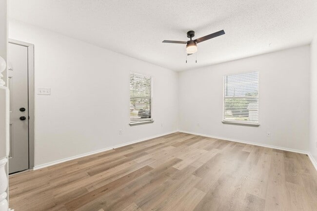 Building Photo - 15205 Cavalier Canyon Dr
