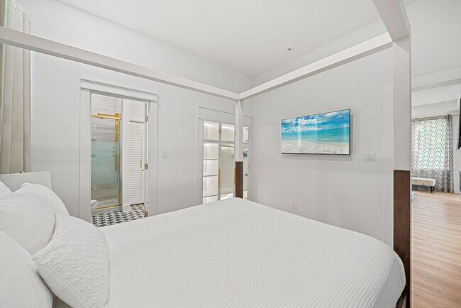 Building Photo - 20 St Francis Dr S