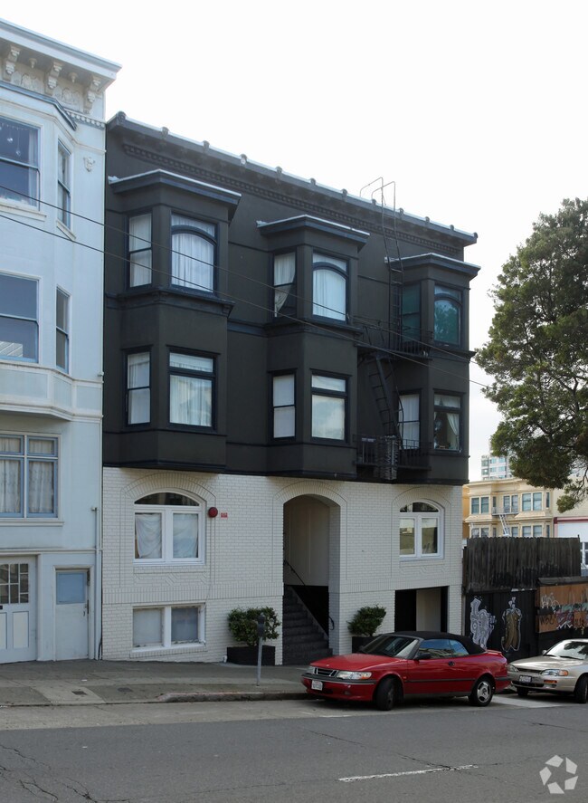 Building Photo - 1675 Clay