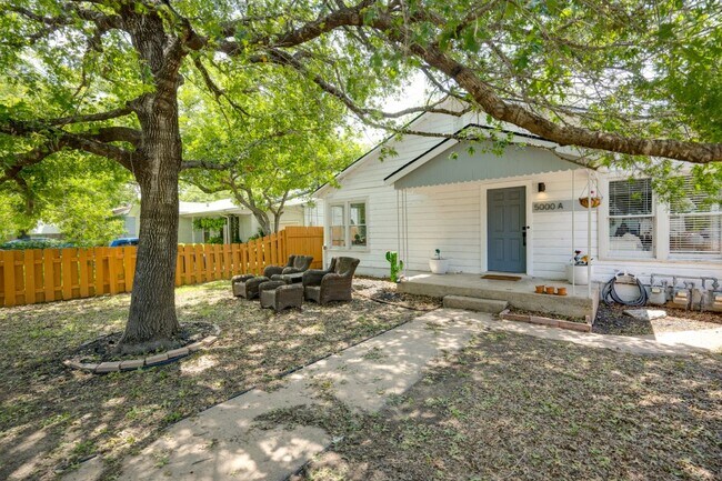 Building Photo - 5000 Lynndale Dr