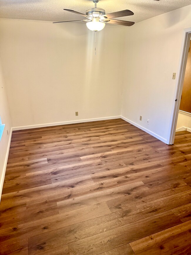 Building Photo - 8000 Tuscarora Trl