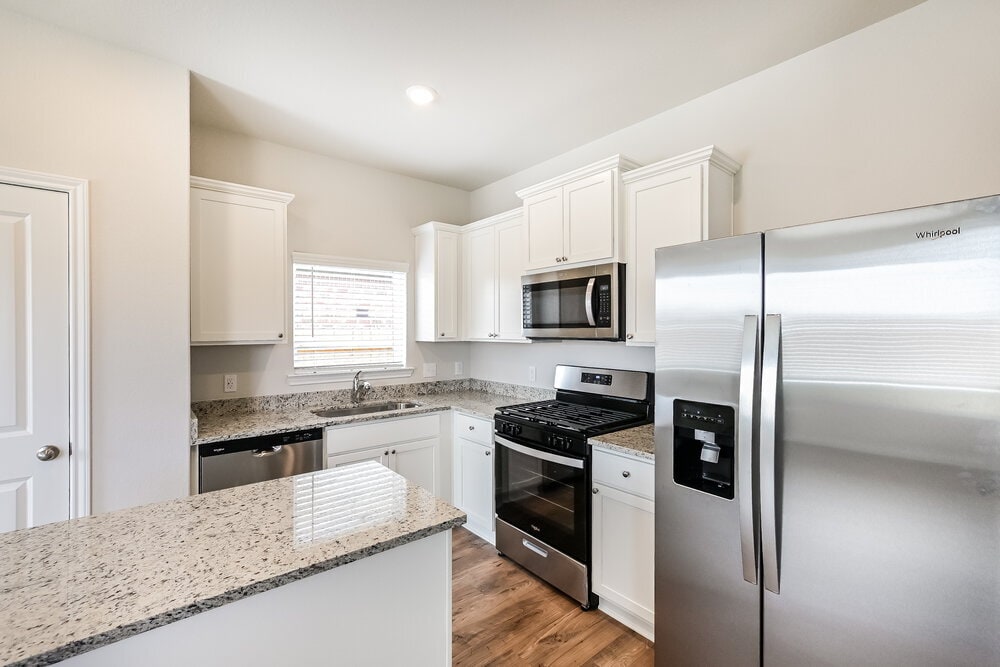 Building Photo - 428 Mustang Trot Dr