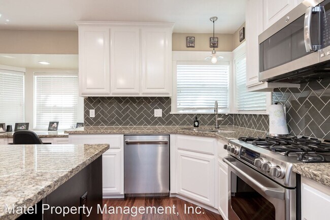 Building Photo - 4 br, 2.5 bath House - 1439 MERRITT ST