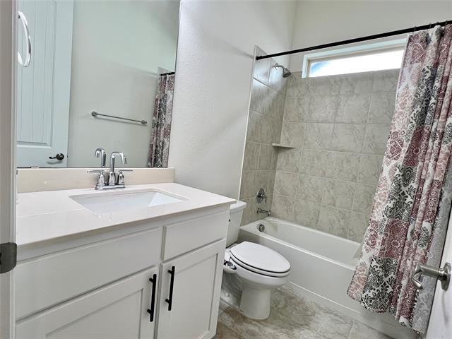 Building Photo - 17220 Eastbrook Dr