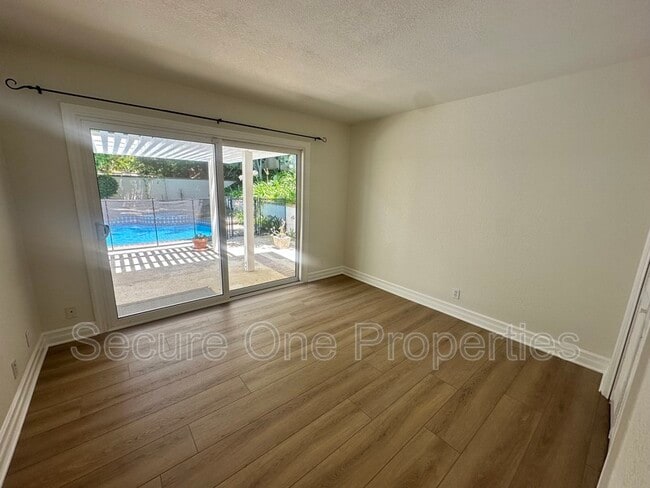 Building Photo - 3880 Via Verde