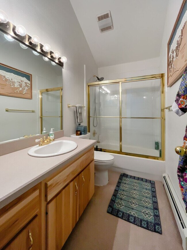 Building Photo - Luxury Home in the woods with unparalleled views! Garage! Pets Negotiable! Hot tub!