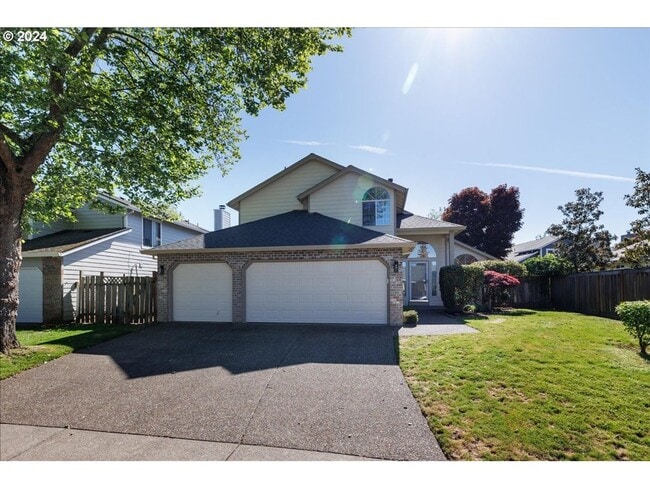 Building Photo - Bright, Open Living with Vaulted Ceilings ...