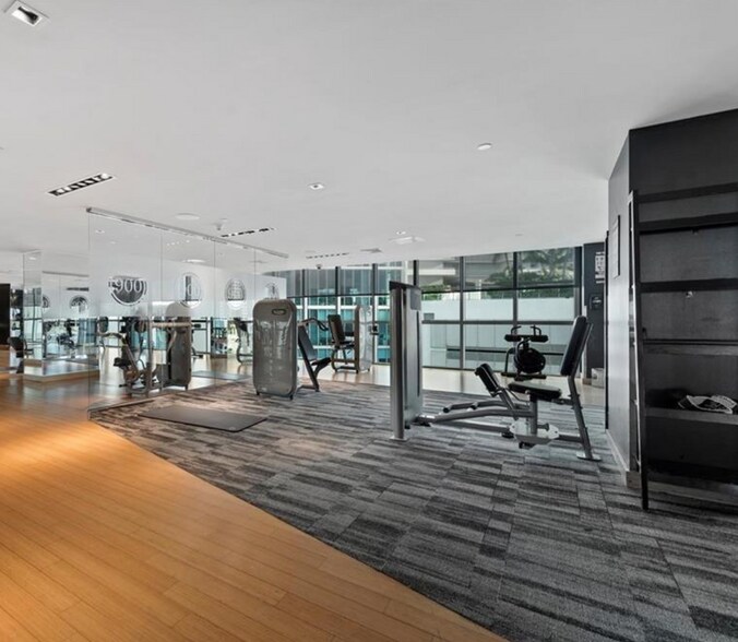 Building Photo - 900 Biscayne Blvd