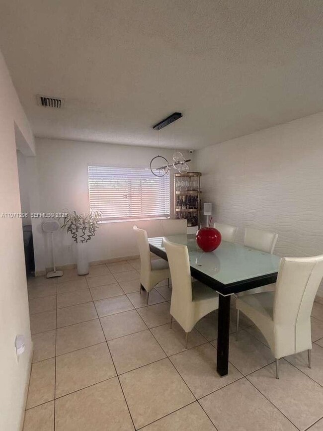 Building Photo - 10863 NW 53rd Ln