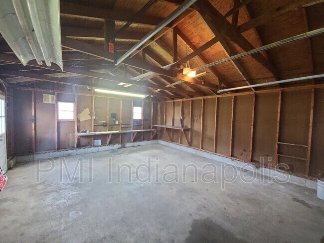 Building Photo - 639 W Morgan St