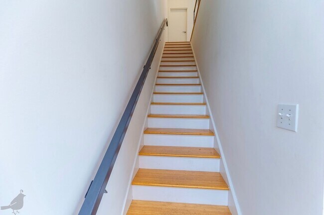 Building Photo - Amazing Two-Level Loft in the Heart of the...