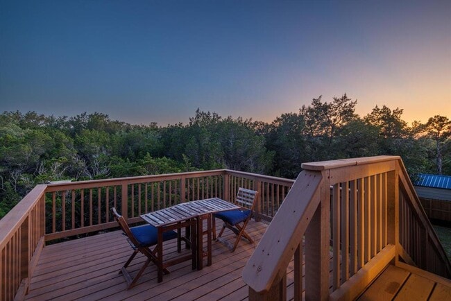 Building Photo - 20203 Lincoln Cove