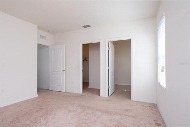 Building Photo - 4190 Roberta Dr