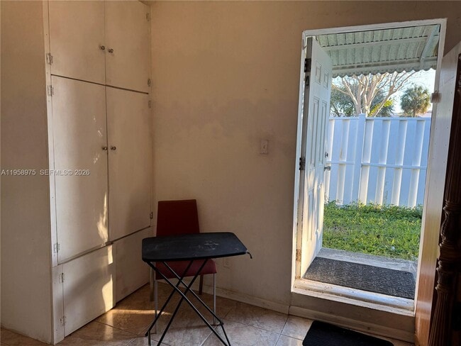 Building Photo - 1822 Cleveland St