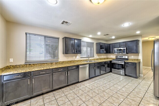 Building Photo - 7973 N Willow Pines Pl