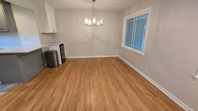 Building Photo - 675 Verdant Dr