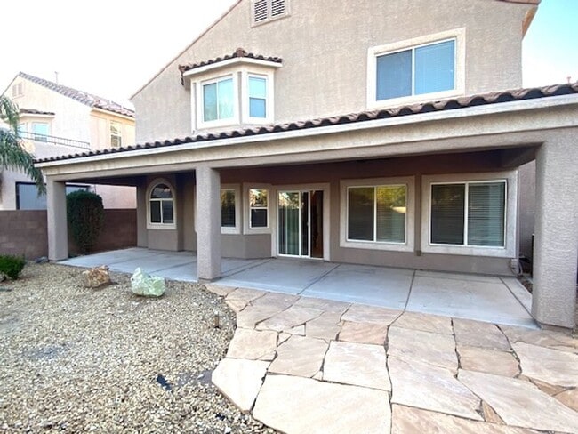 Building Photo - Available on July 31, 2025 For Viewing. Su...