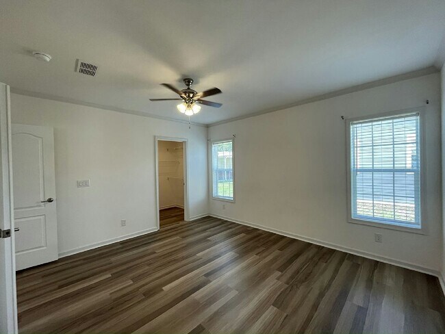 Building Photo - 13123 Lime Ave