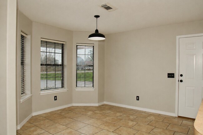 Building Photo - 3121 County Rd 415