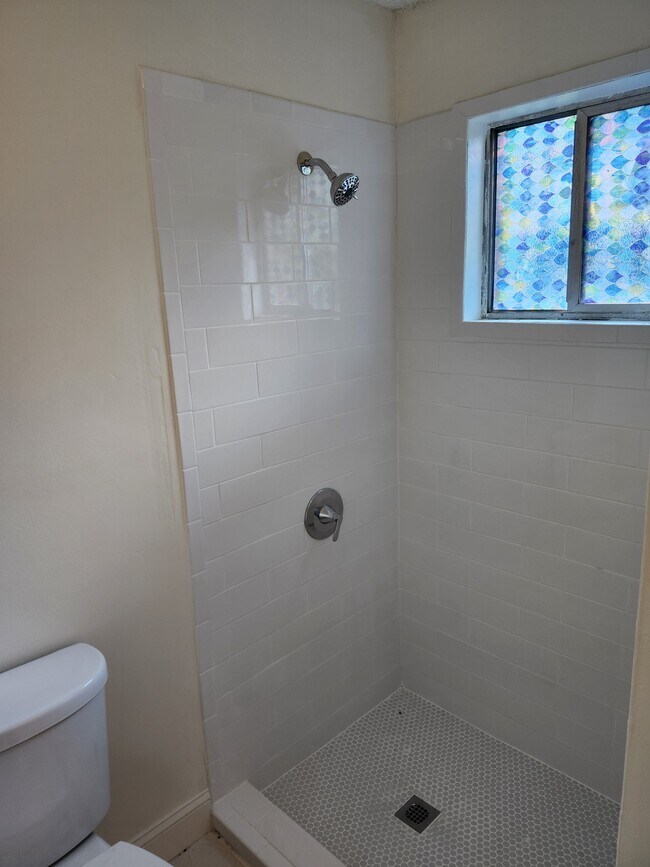 Building Photo - 1381 Biscayne Dr