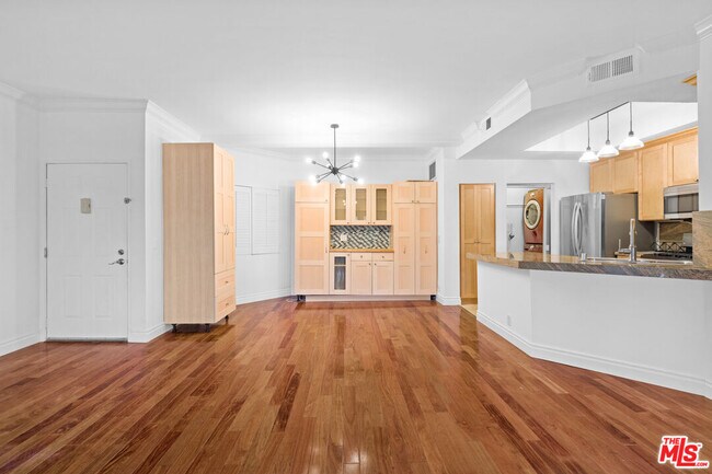 Building Photo - 12621 Washington Pl