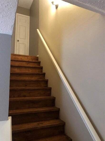 Building Photo - 3047 Olympia Drive