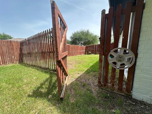 Building Photo - 719 Athenia Way