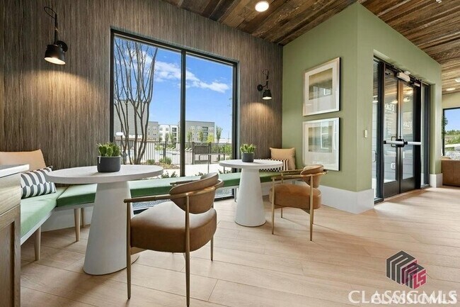 Building Photo - 180 Newton Bridge Rd