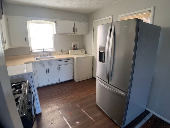 Building Photo - For Rent – 3 Bedroom Home in Warr Acres