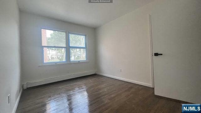 Building Photo - 556 Longview Ave