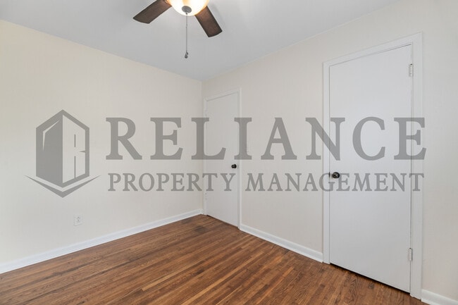 Building Photo - 2309 W Graber St