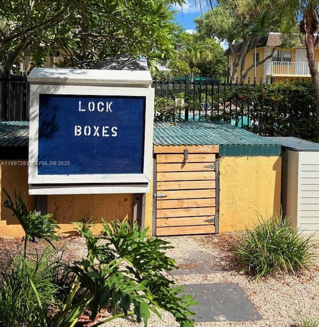 Building Photo - 5174 NE 6th Ave